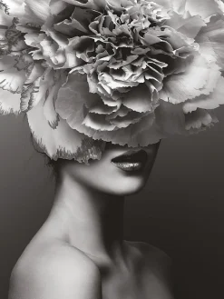 Sale Dada Art Affiche portrait femme chapeau de fleurs noir et blanc L.40 x H.50cm