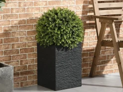 Vente-unique Boule de buis artificielle avec pot - H. 66 x D. 40 cm - Vert - DIAVA* Plante Artificielle