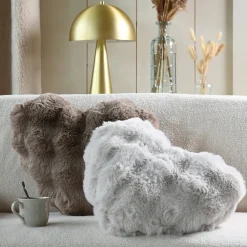 Lovely Casa Coussin décoratif cœur imitation fourrure (40x45 cm - Naturel)* Coussin