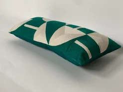 Coussin motif géométrique vert et blanc l.70 x h.30 cm* Coussin Pour Canapé