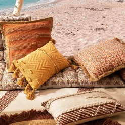 Deko & Co Coussin rectangle macramé beige et terracotta L.50 x l.30 cm* Coussin