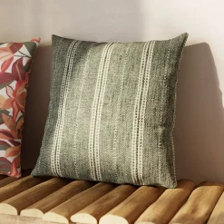 GoodHome Housse de coussin en coton Deesa jacquard vert kaki clair l.45 x H.45cm* Housse De Coussin|Housse De Coussin