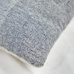 Sale Meubletmoi Lot 2 coussins carrés 40 x 40 cm coton brodé dégradé de bleu - ABYSS
