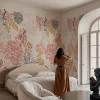 Sale La Touche Originale Papier peint sobre illustrant fleurs et feuilles abstraites - 510x260 cm (l x h)