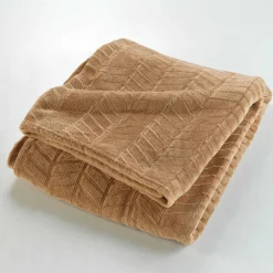Douceur D'Intérieur Plaid 180 x 220 cm en flanelle relief uni Modèle ARYA Coloris Camel* Plaid Canapé