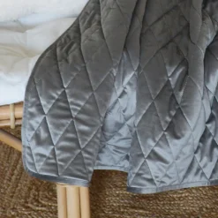 Outlet Home Maison Plaid Canapé en velours matelassé (125x160 cm - Gris)