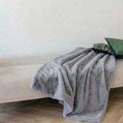 Outlet Ornami Plaid en fausse fourrure 157x230cm