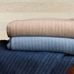 Toison d'Or Plaid laine 100% (180x240 cm - Bleu ciel)* Plaid Canapé