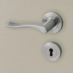 Reivilo Poignée de porte d'intérieur à cylindre Livourne* Poignée Sur Rosace