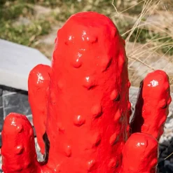 Wanda Collection Sculpture jardin moderne cactus 50cm rouge* Statue Décorative