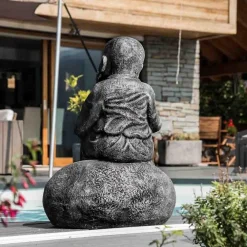 Wanda Collection Statue moine shaolin pensif patiné gris 80 cm* Statue Décorative
