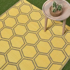 Sale Homescapes Tapis extérieur terrasse réversible - Tapis de jardin imperméable résistant UV - Nid d'abeille - Jaune - 180x120 cm -