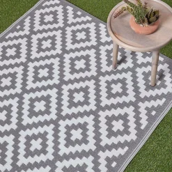 Hot Homescapes Tapis extérieur terrasse réversible - Tapis de jardin imperméable et résistant UV - Zoe - Gris - 150x240 cm -
