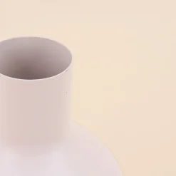 Ornami Vase en métal beige 15x10cm, Cléo* Vase Décoratif